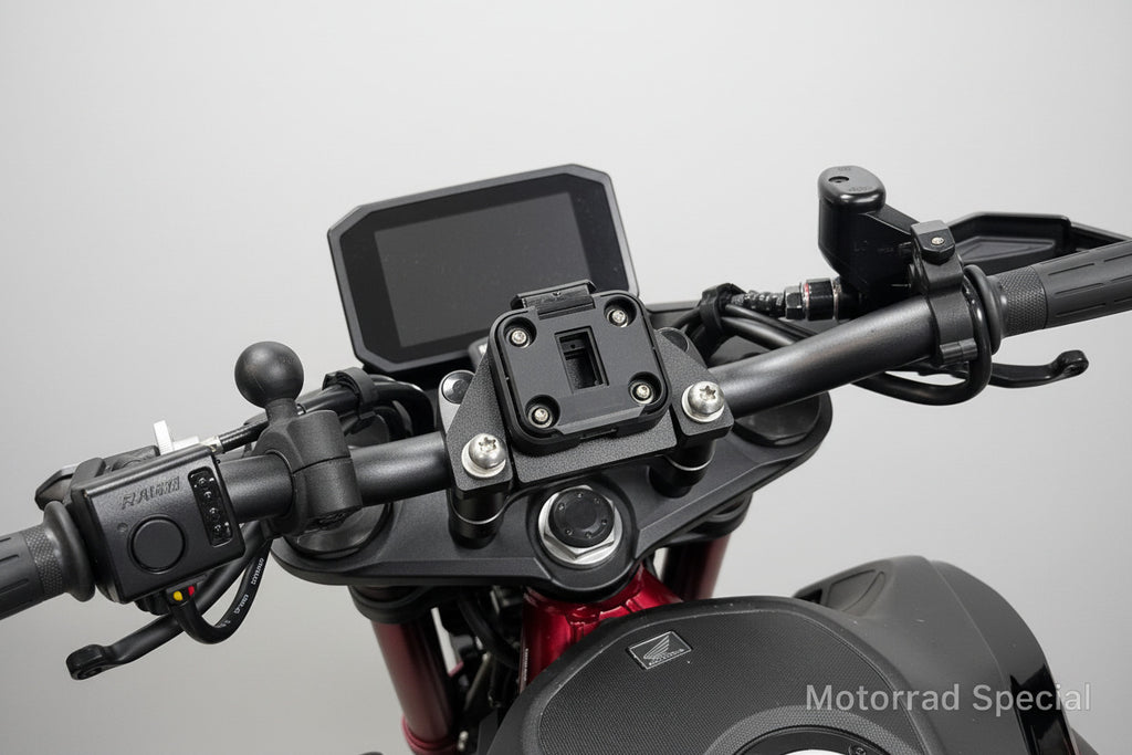 Navihalter Honda Hornet CB750 für Garmin XT und TomTom