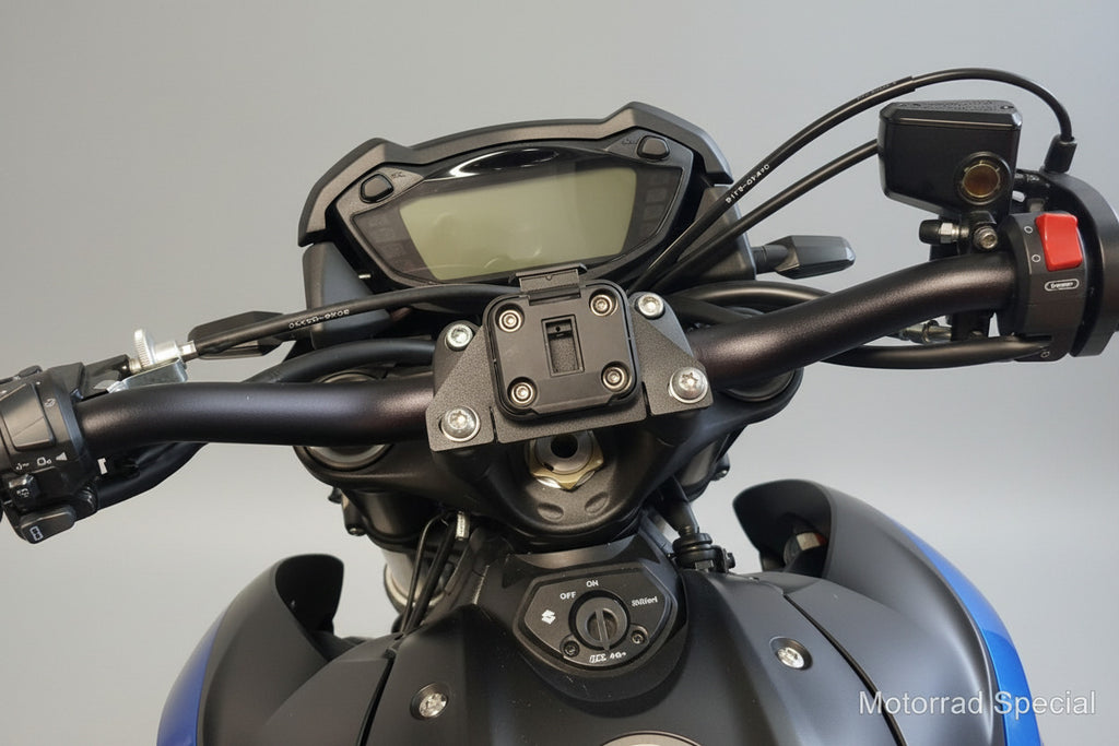 Navihalter Suzuki GSX-S1000 für Garmin XT und TomTom