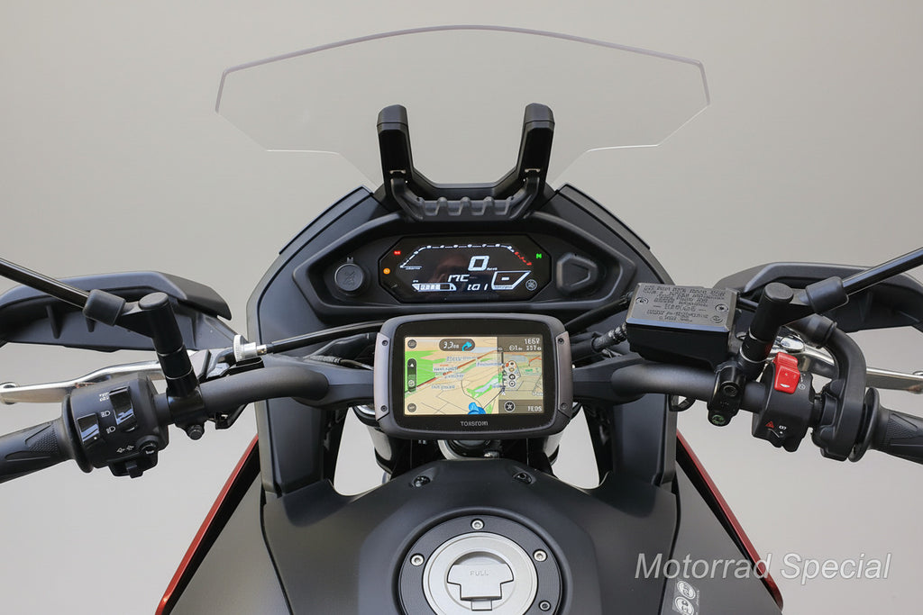 Yamaha MT-07 TomTom Navihalter, Navigationshalterung für die Motorradnavigation, zentral montiertes TomTom Navigationsgerät mit guter Sicht auf Display und Armatur.