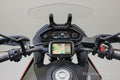 Yamaha MT-07 TomTom Navihalter, Navigationshalterung für die Motorradnavigation, zentral montiertes TomTom Navigationsgerät mit guter Sicht auf Display und Armatur.