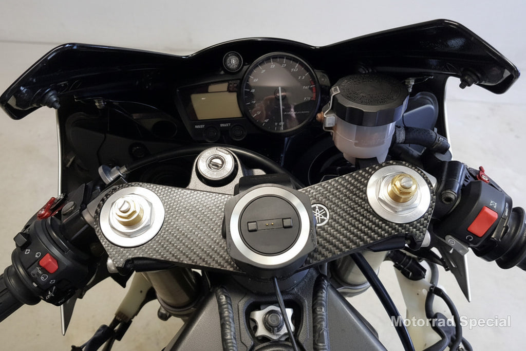 Navihalter Yamaha R1 aus 2003 für TomTom